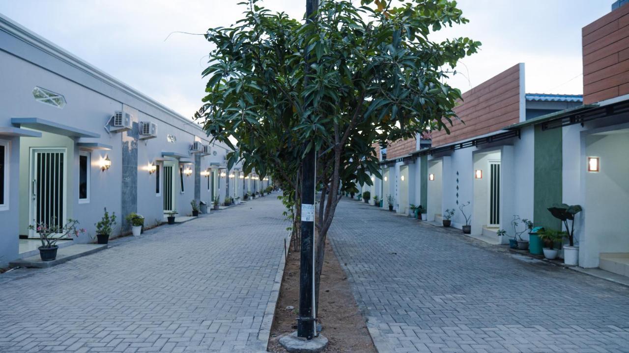Sitiinggil Guest House Syariah Tegal  Bagian luar foto