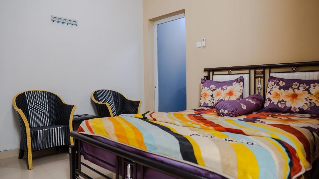 Sitiinggil Guest House Syariah Tegal  Bagian luar foto